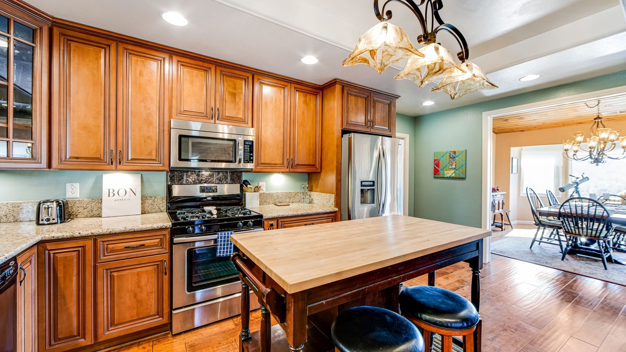 Photo of Kitchen in Crestline