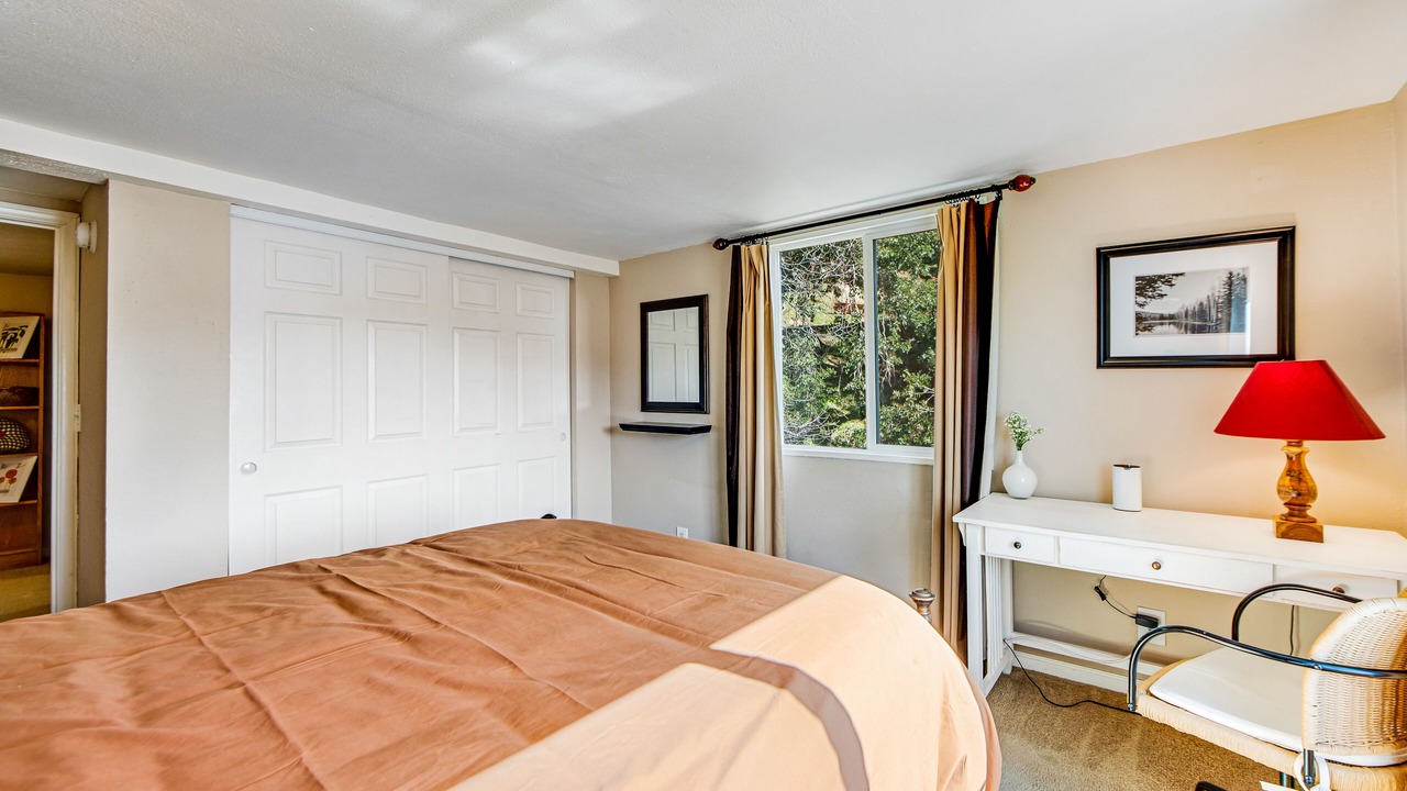 Photo of Bedroom in Crestline