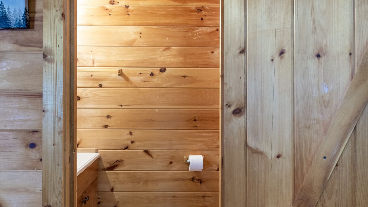 Photo of Bathroom in Gatlinburg - Pigeon Forge