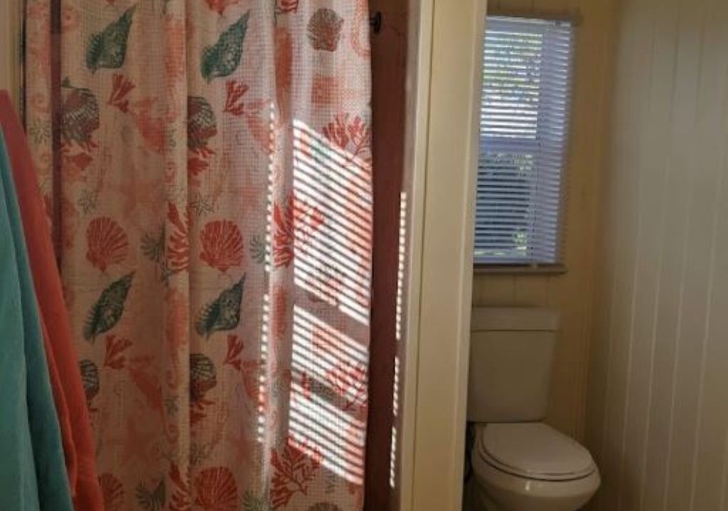 Photo of Bathroom in Green Turtle Cay