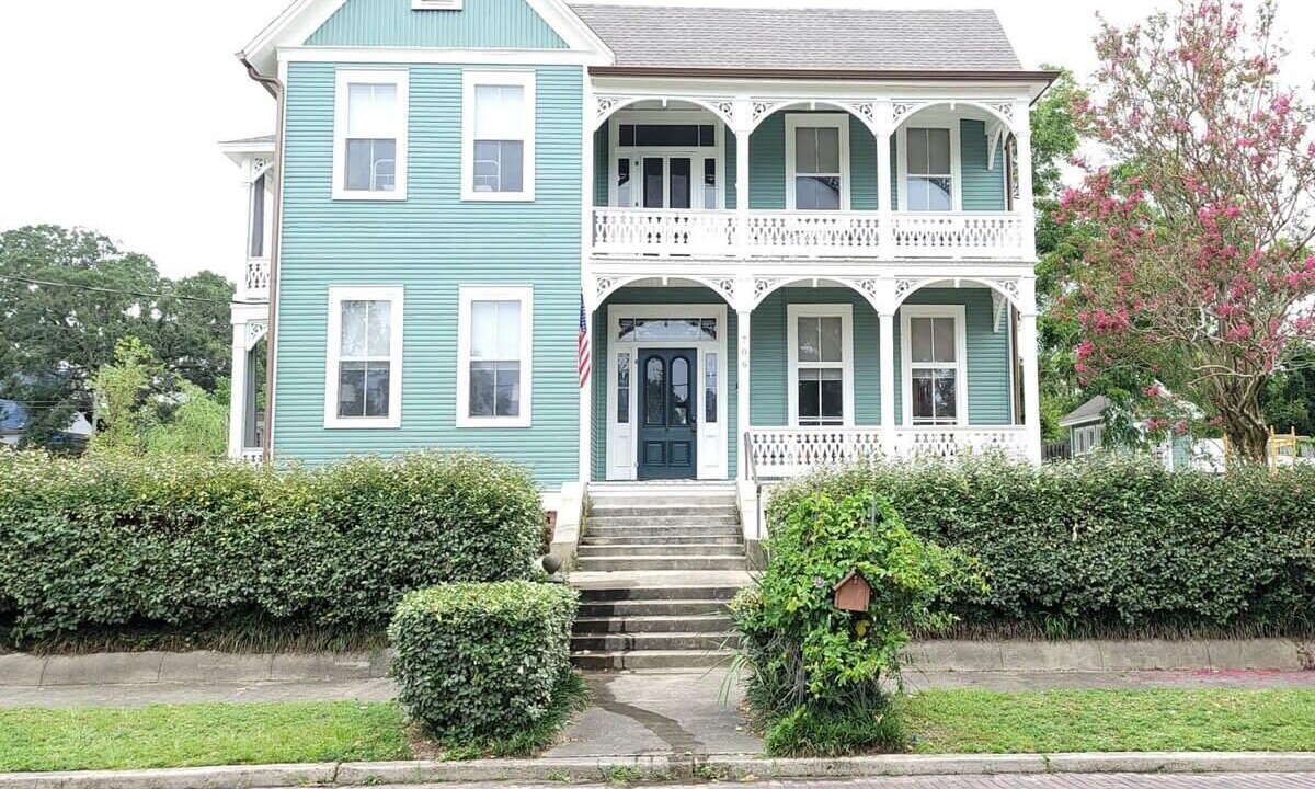 Photo of Outdoor in Old East Hill