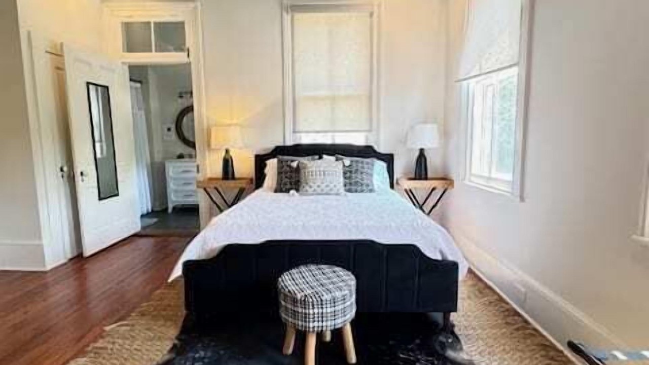 Photo of Bedroom in Old East Hill