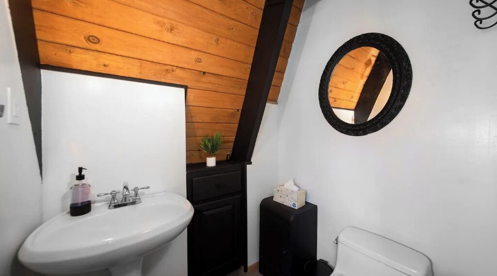 Photo of Bathroom in Green Valley Lake