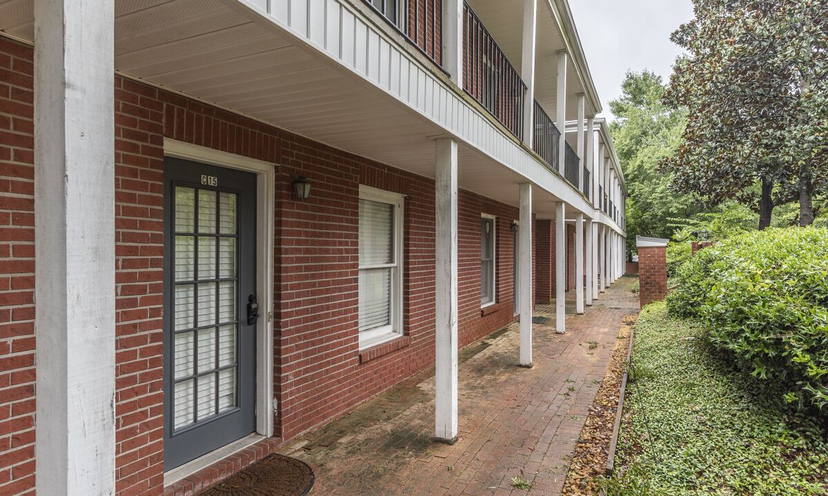 Photo of Outdoor in Starkville