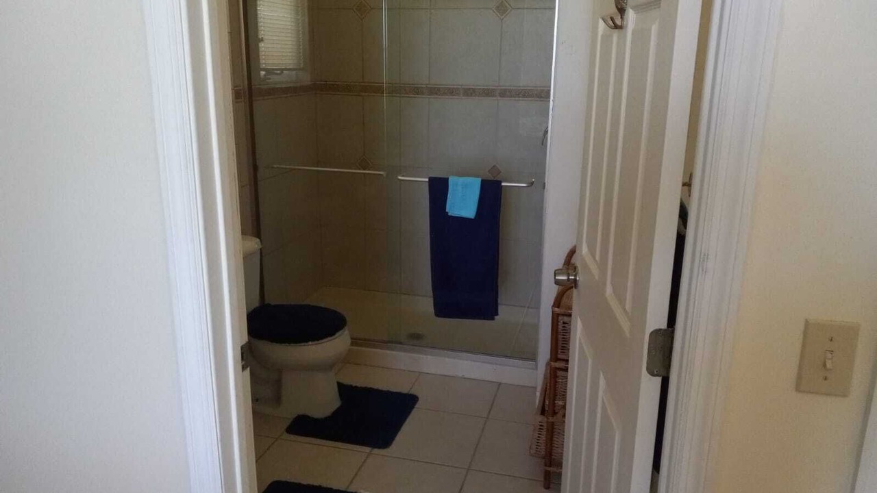 Photo of Bathroom in Green Turtle Cay