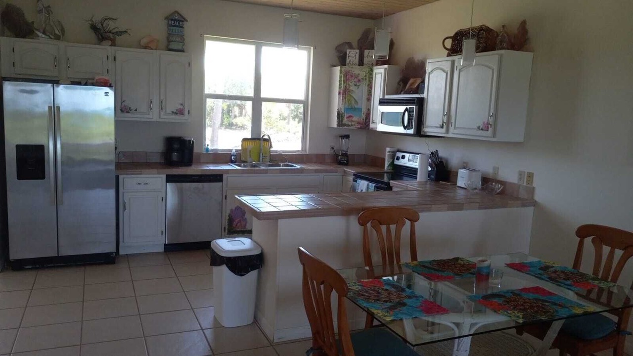 Photo of Kitchen in Green Turtle Cay