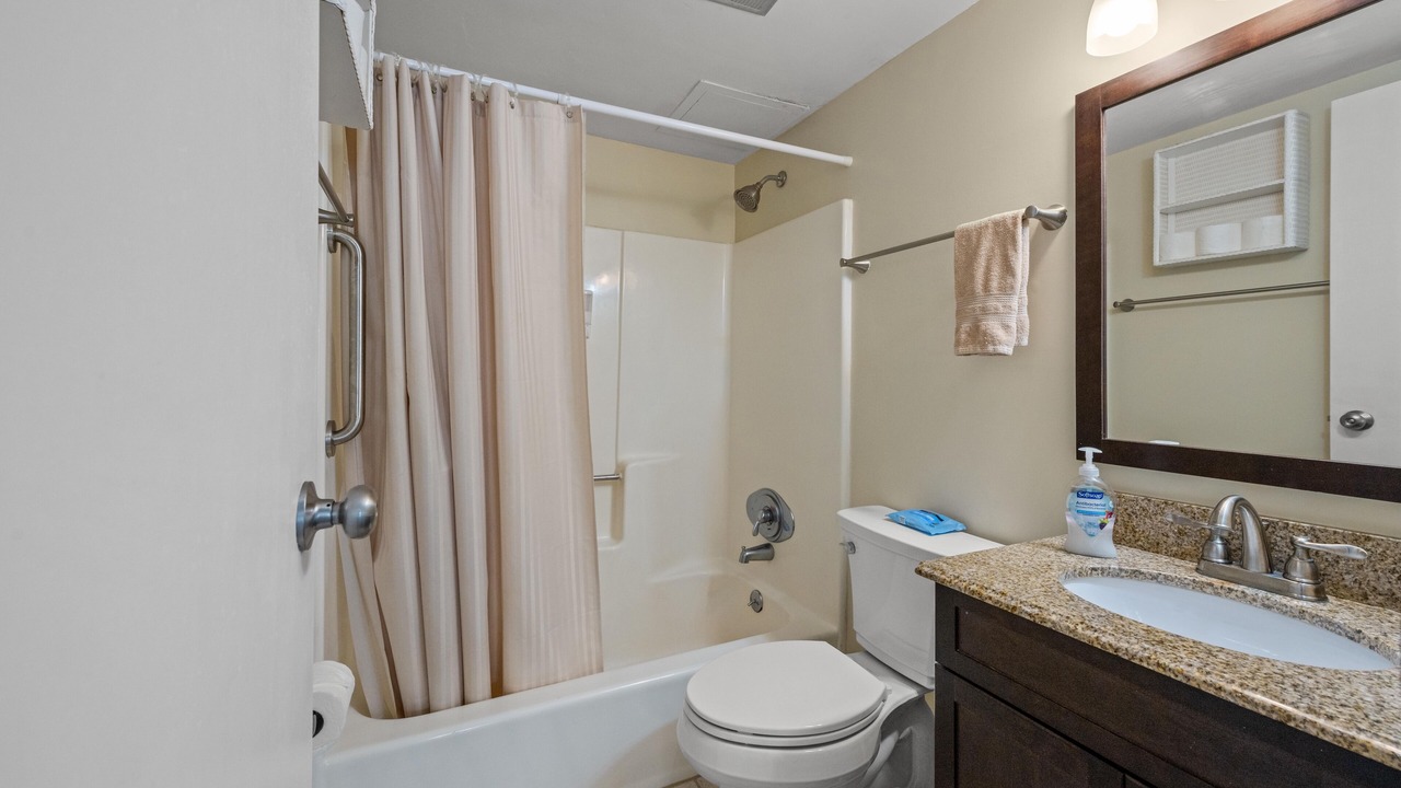 Photo of Bathroom in Ash