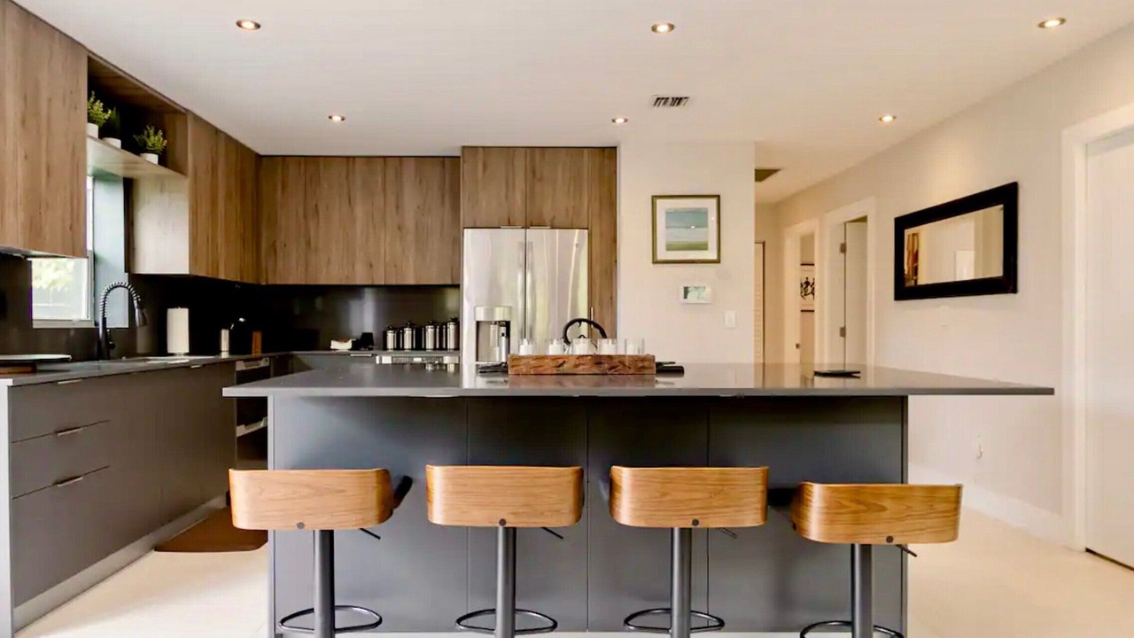 Photo of Kitchen in South Middle River