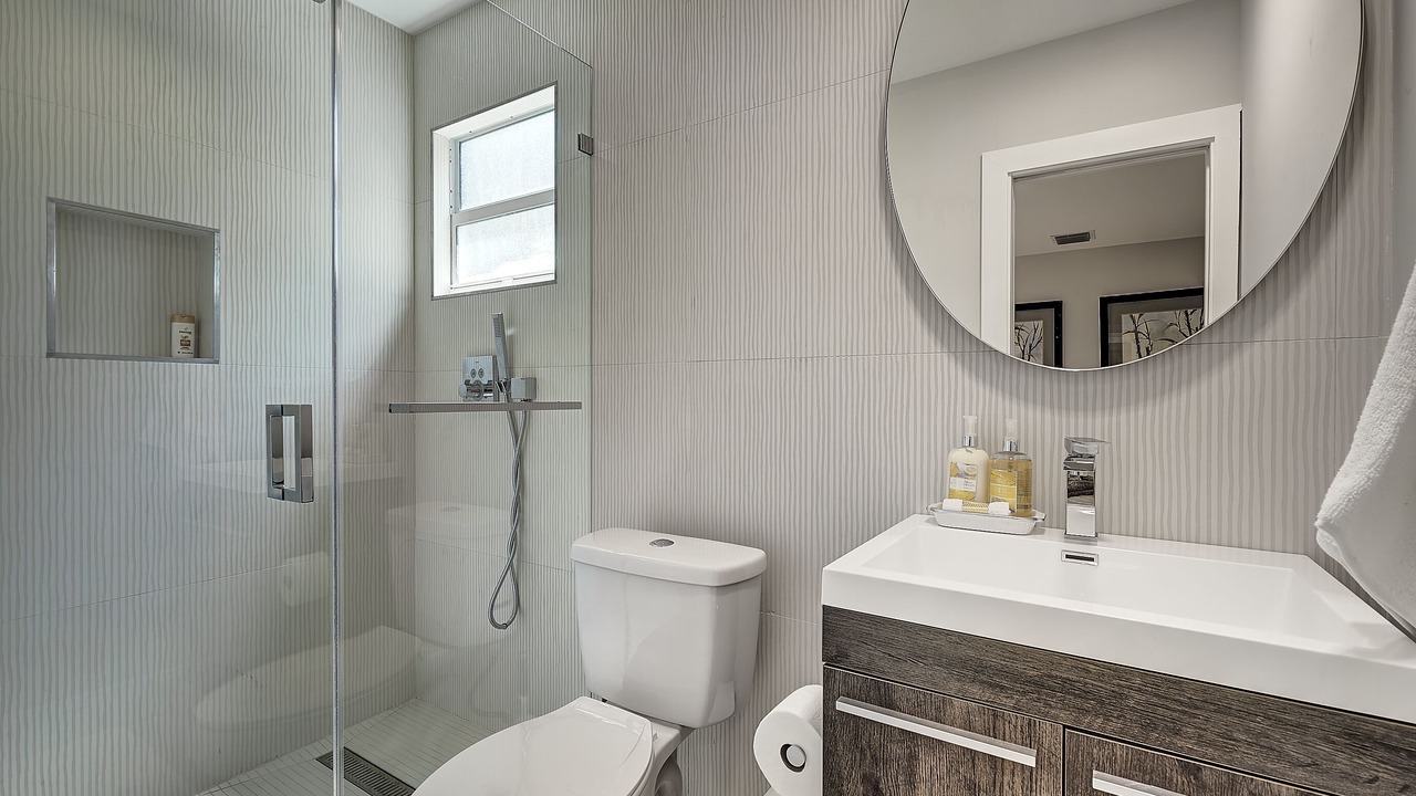 Photo of Bathroom in South Middle River