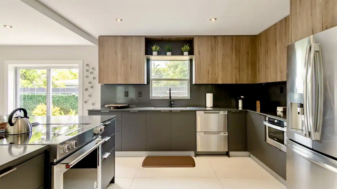 Photo of Kitchen in South Middle River