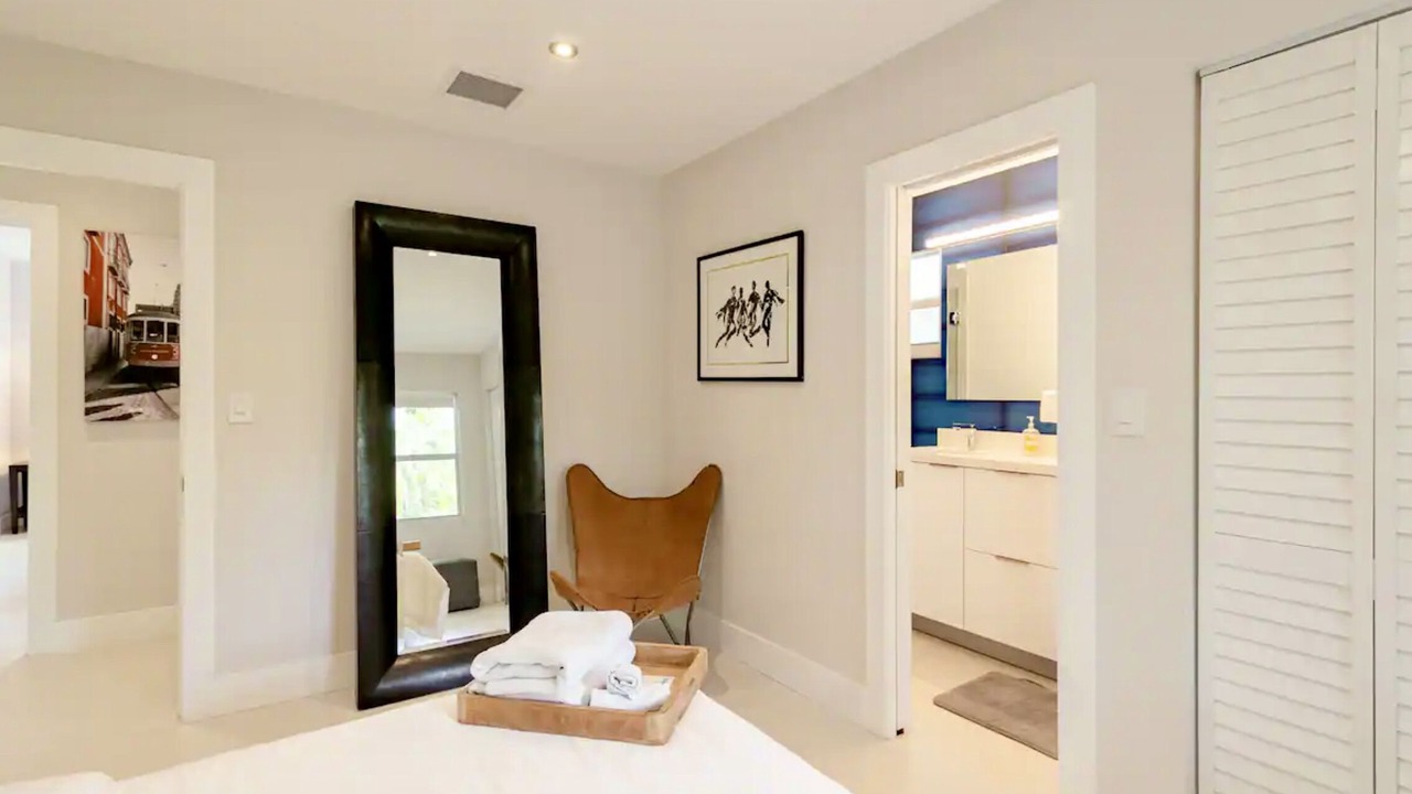 Photo of Bedroom in South Middle River