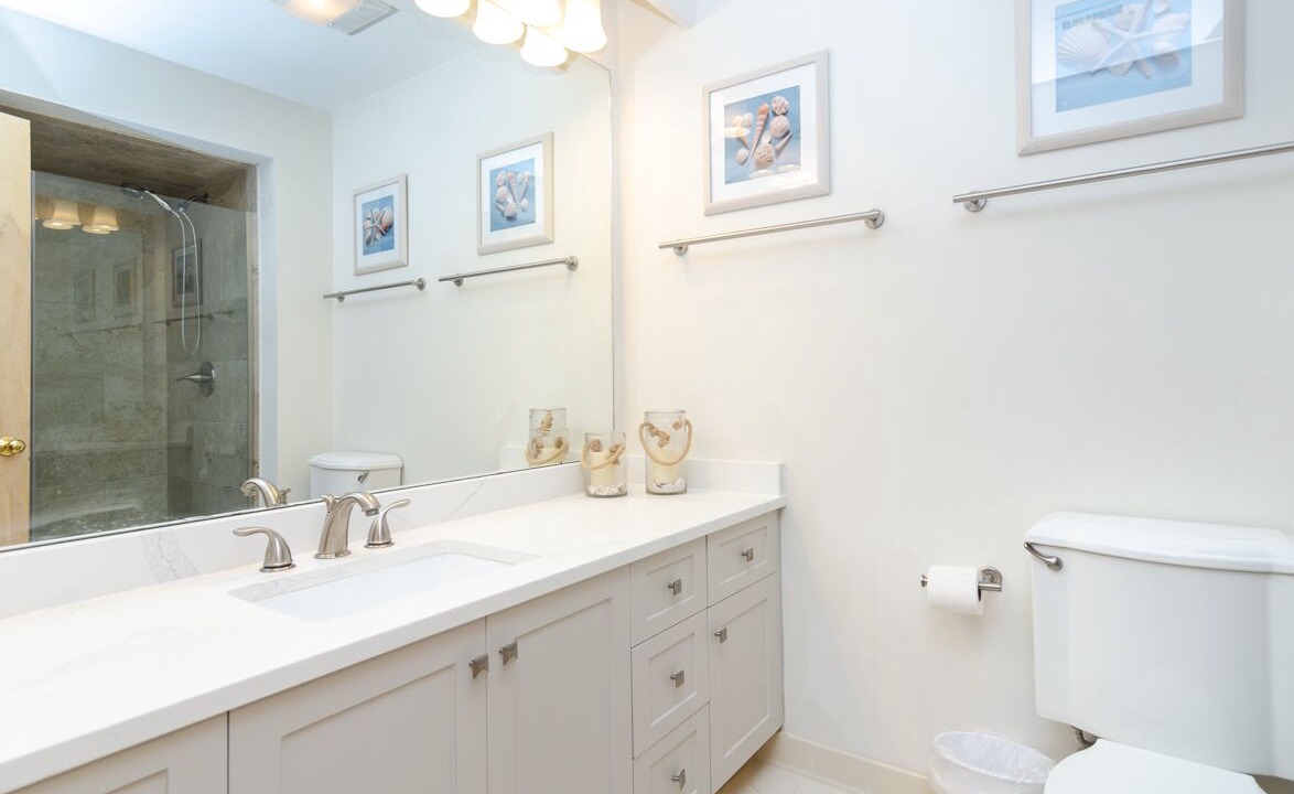 Photo of Bathroom in Shell Island
