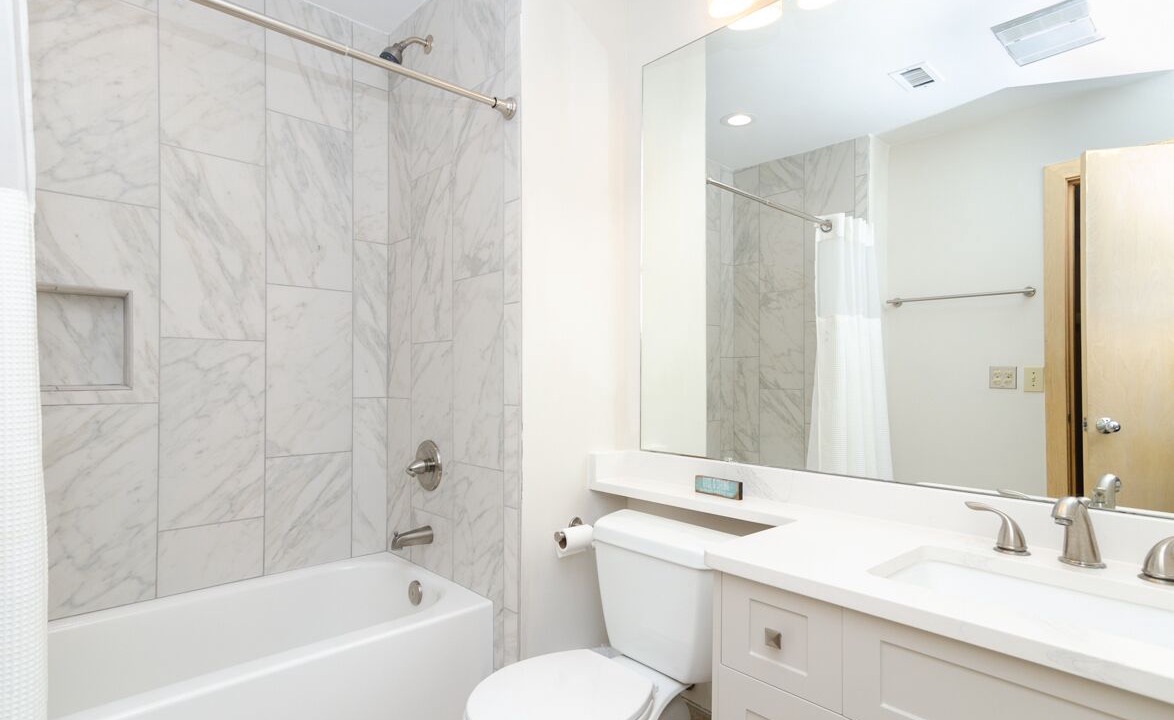 Photo of Bathroom in Shell Island