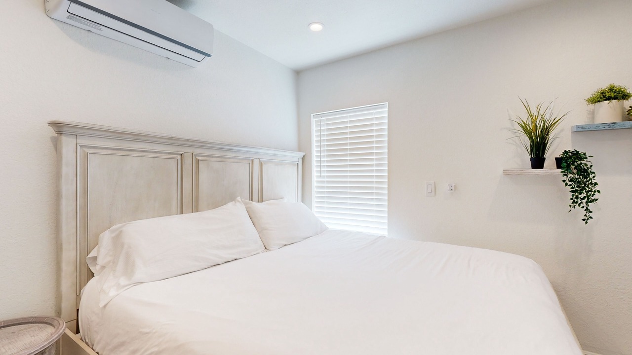 Photo of Bedroom in Santa Ana Heights