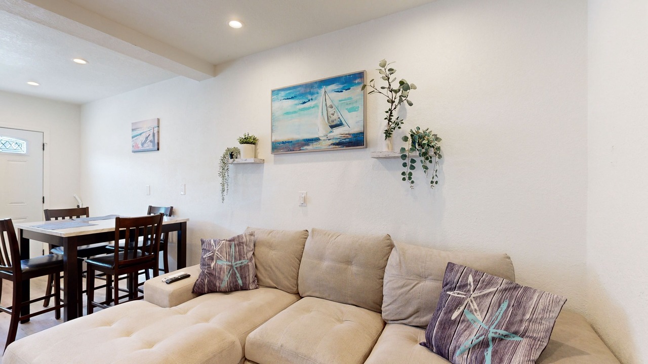 Photo of Livingroom in Santa Ana Heights
