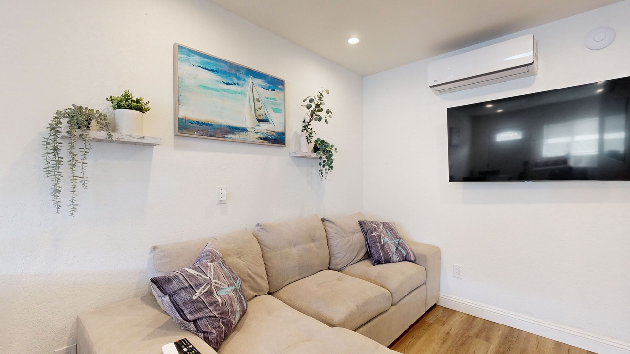 Photo of Livingroom in Santa Ana Heights
