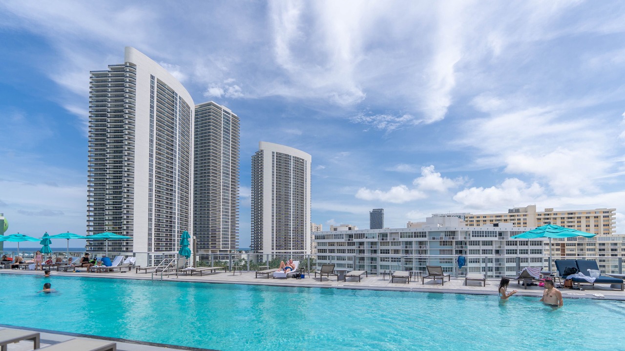 Photo of Outdoor in Hallandale Beach