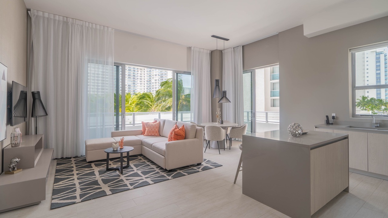 Photo of Livingroom in Hallandale Beach