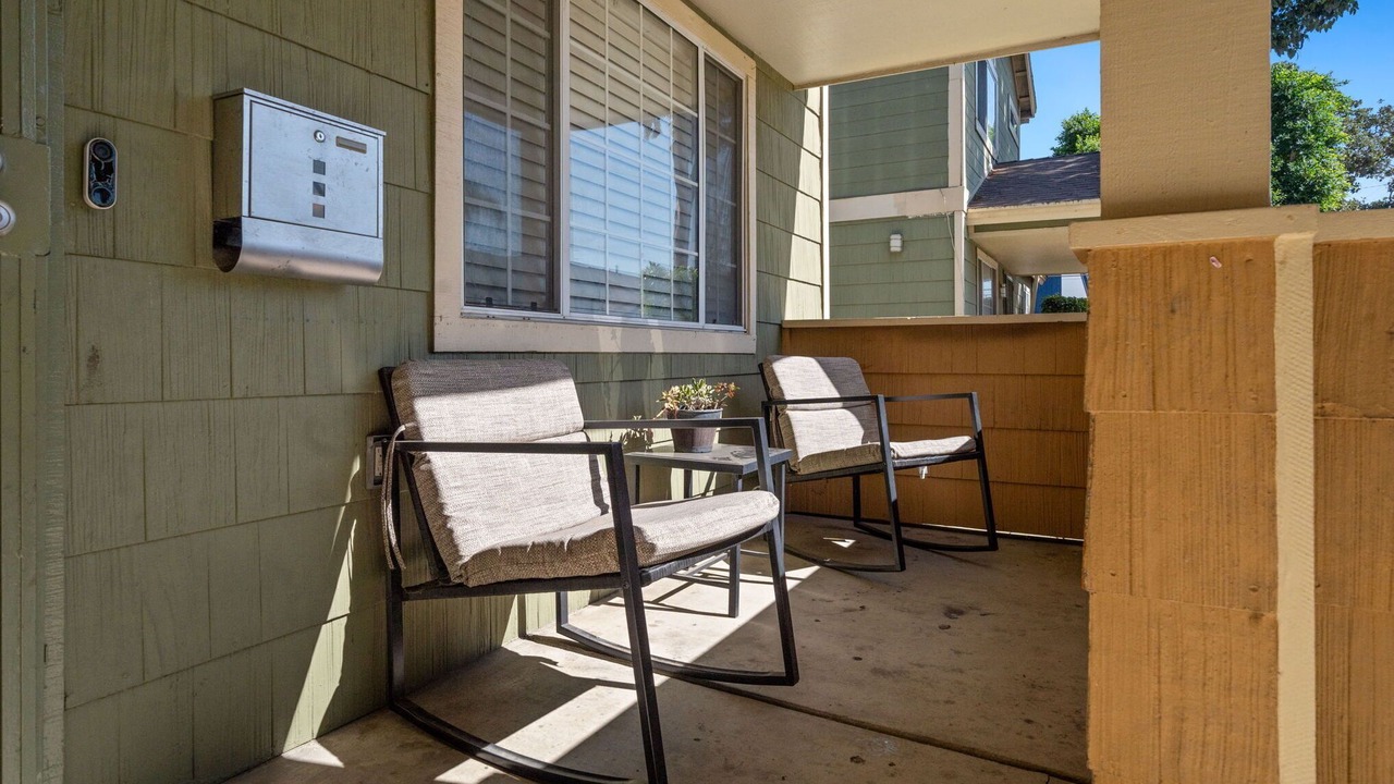 Photo of Patio Balcony in North Long Beach