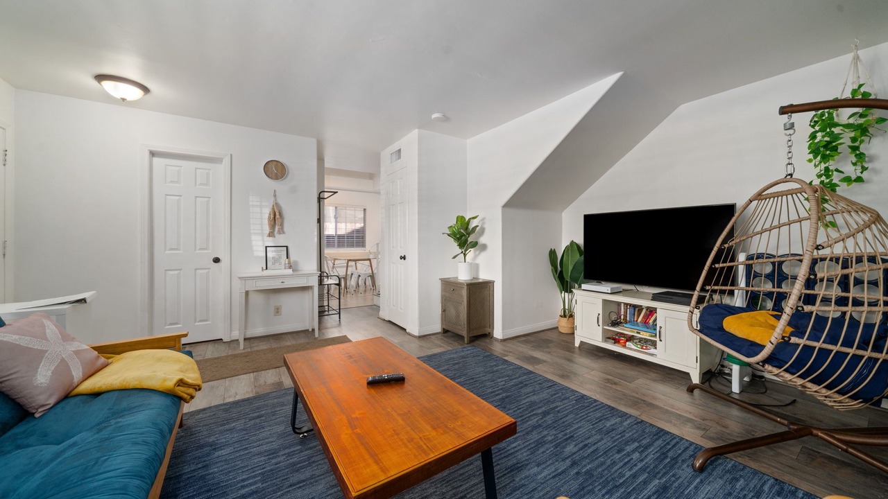 Photo of Livingroom in North Long Beach