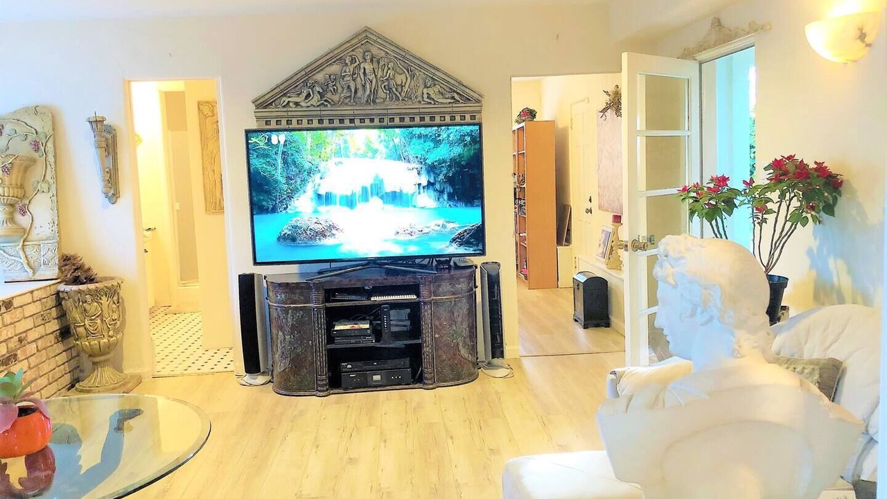 Photo of Bedroom in Monte Sereno