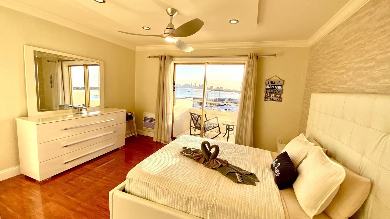 Photo of Bedroom in North Bay Village