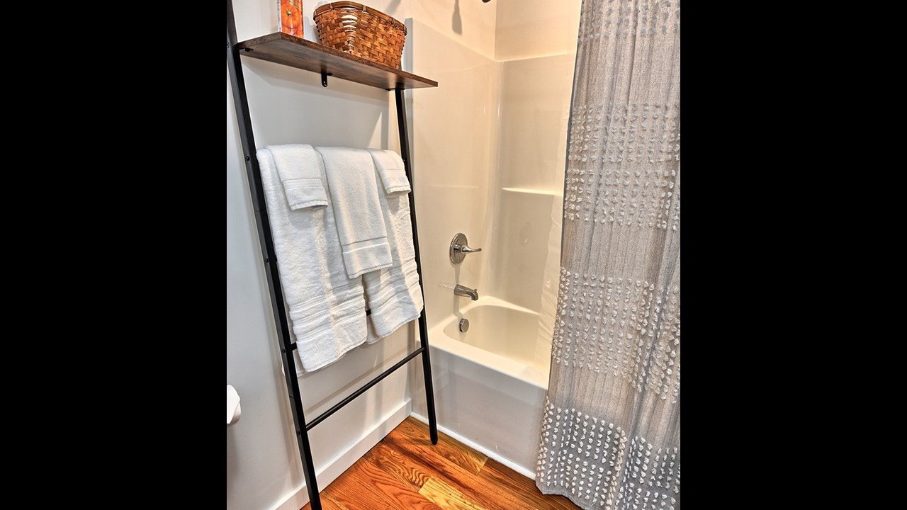 Photo of Bathroom in Todd