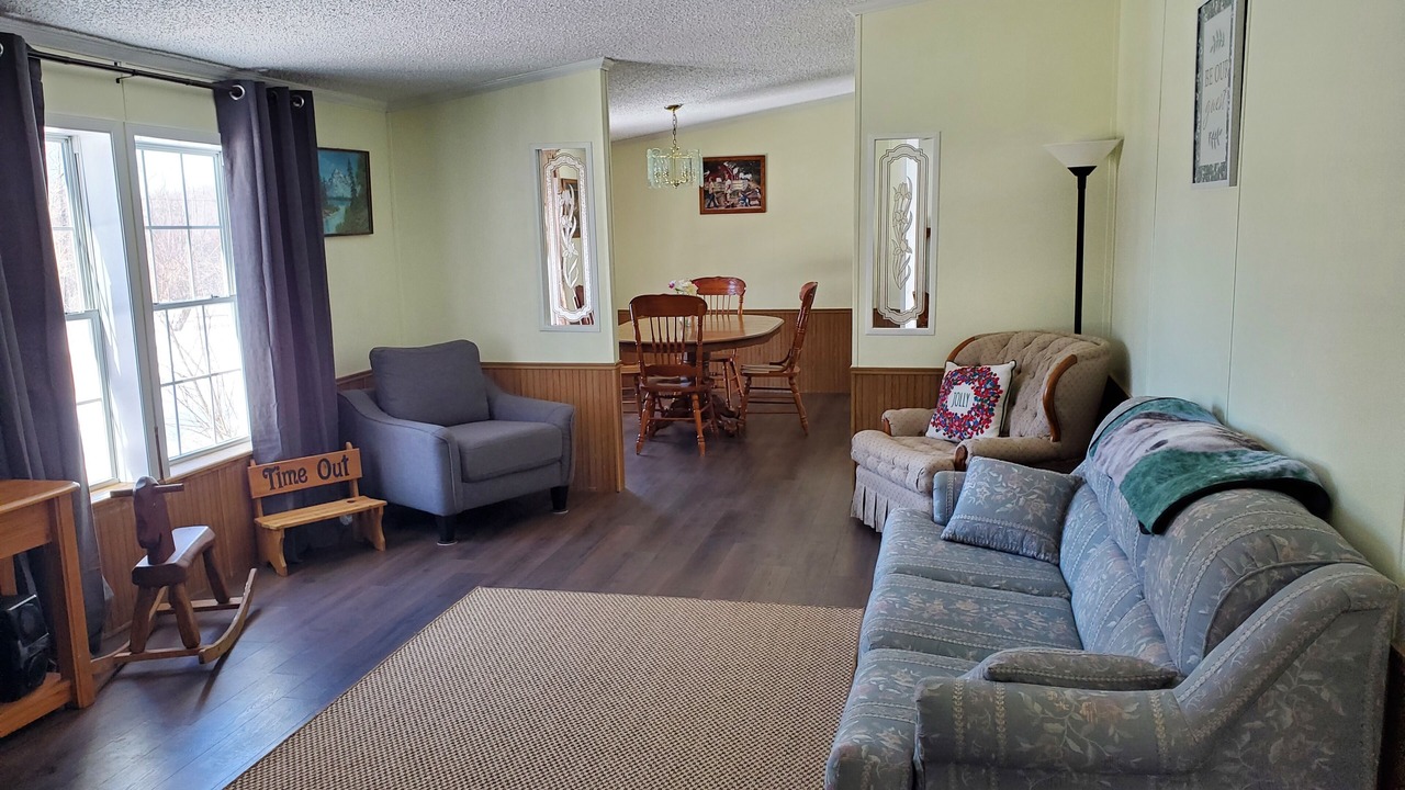 Photo of Livingroom in Dewittville