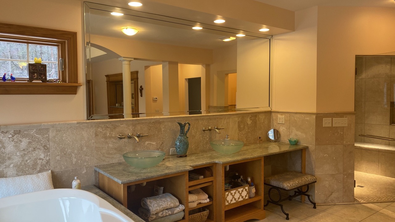 Photo of Bathroom in Lockport