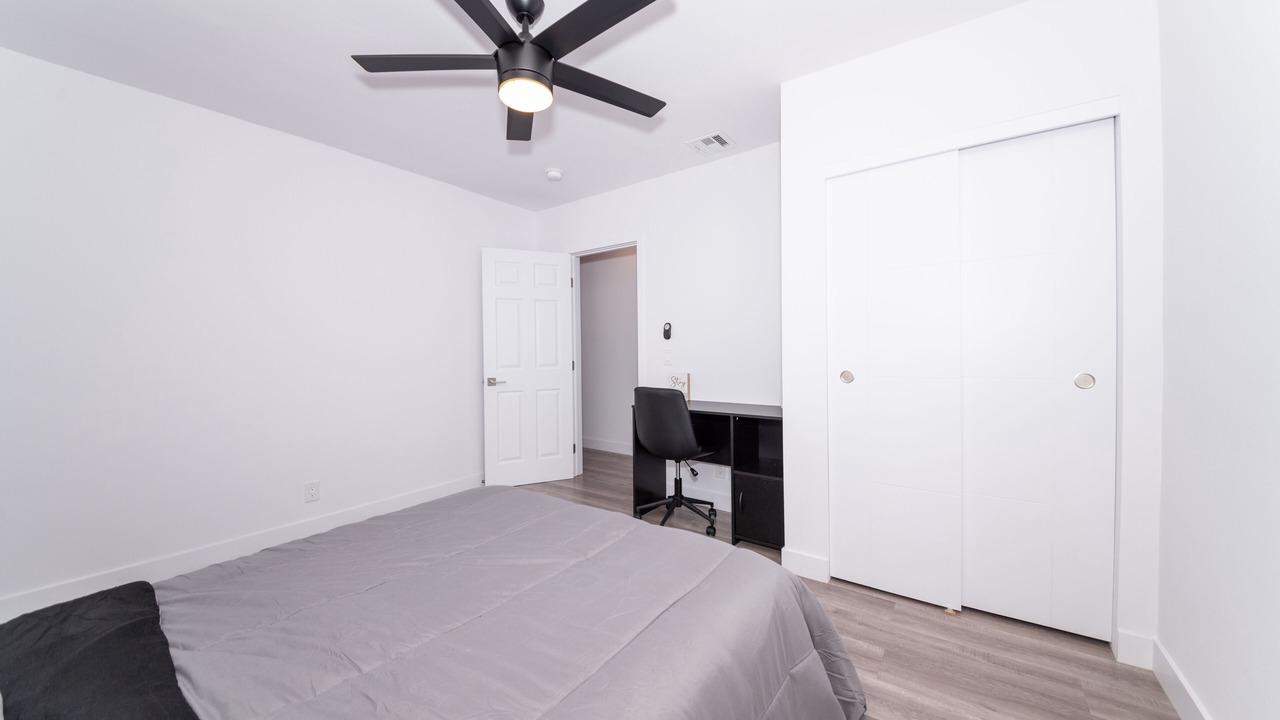 Photo of Bedroom in Van Nuys