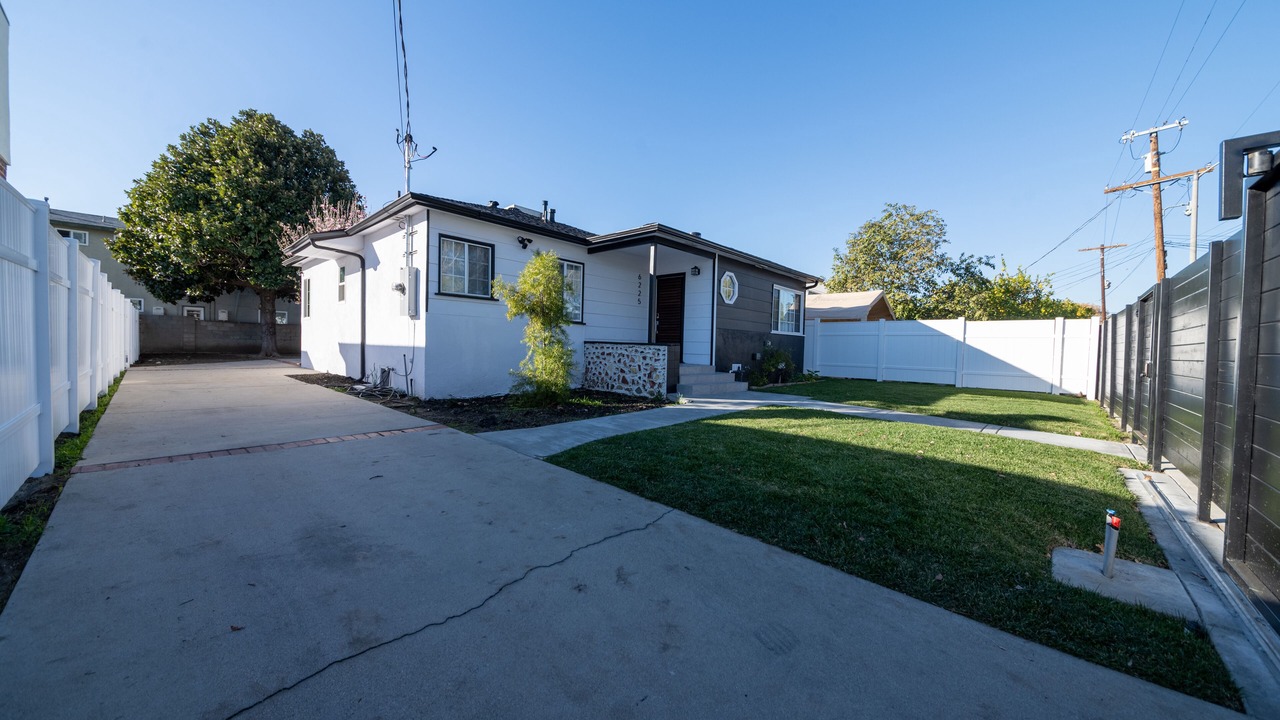 Photo of Outdoor in Van Nuys