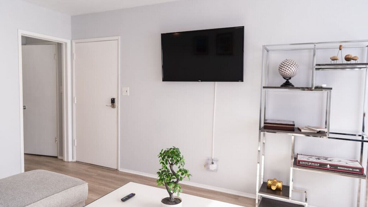 Photo of Bedroom in NoHo Arts District