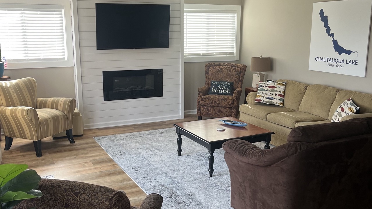 Photo of Livingroom in Ashville