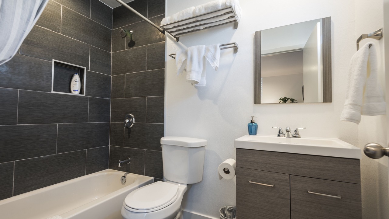 Photo of Bathroom in Park Mesa Heights
