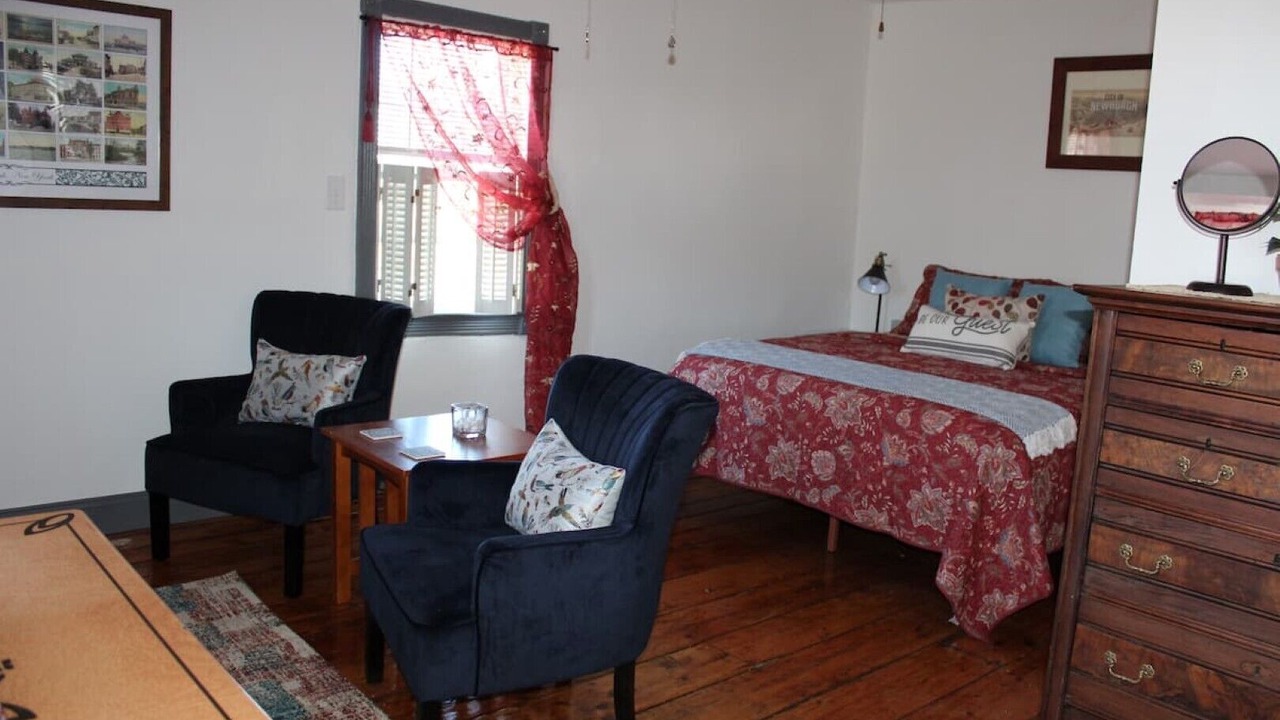 Photo of Bedroom in Newburgh