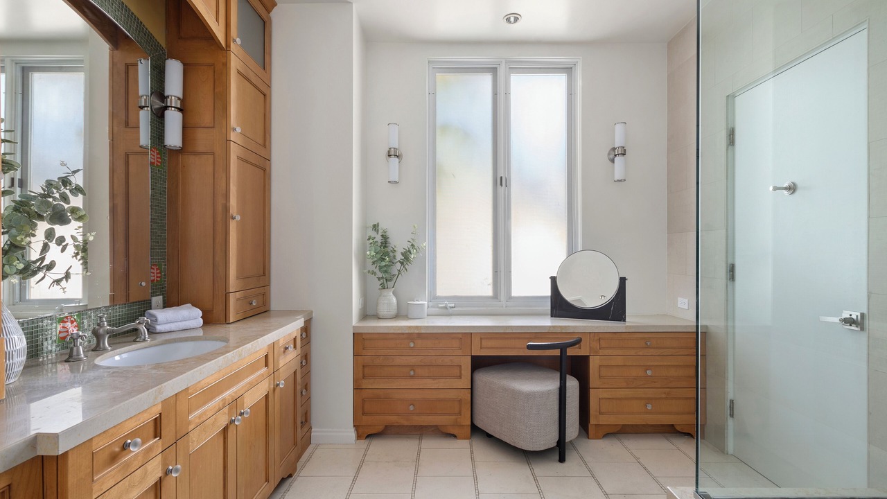 Photo of Bathroom in The Bird Streets