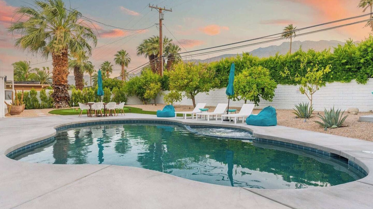 Photo of Outdoor in Racquet Club Estates