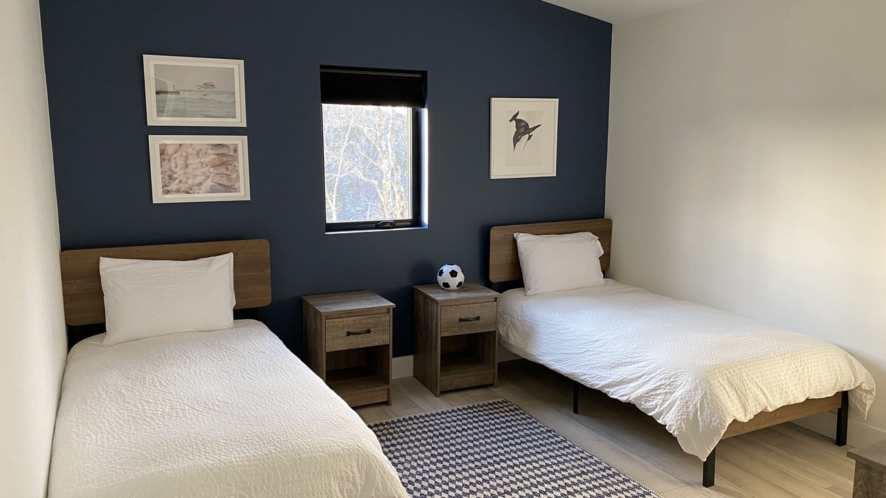 Photo of Bedroom in Northwest Cove