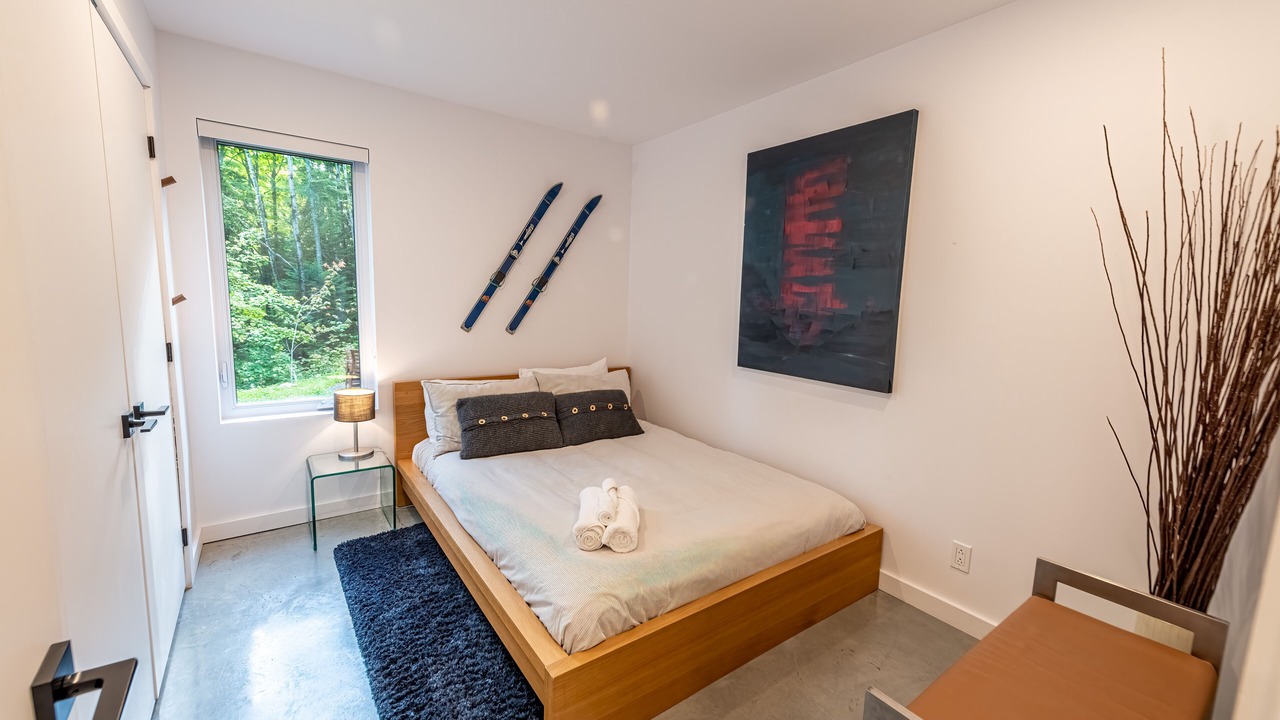 Photo of Bedroom in Petite-Riviere-Saint-Francois