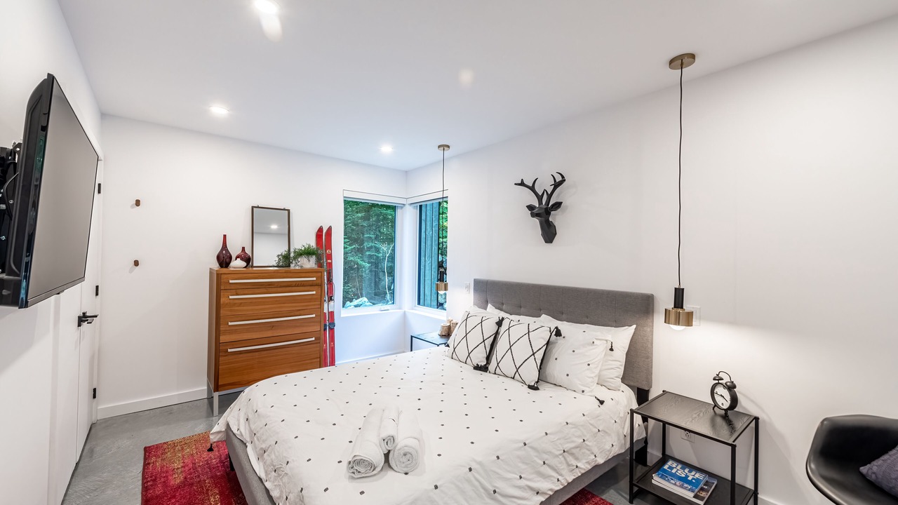 Photo of Bedroom in Petite-Riviere-Saint-Francois