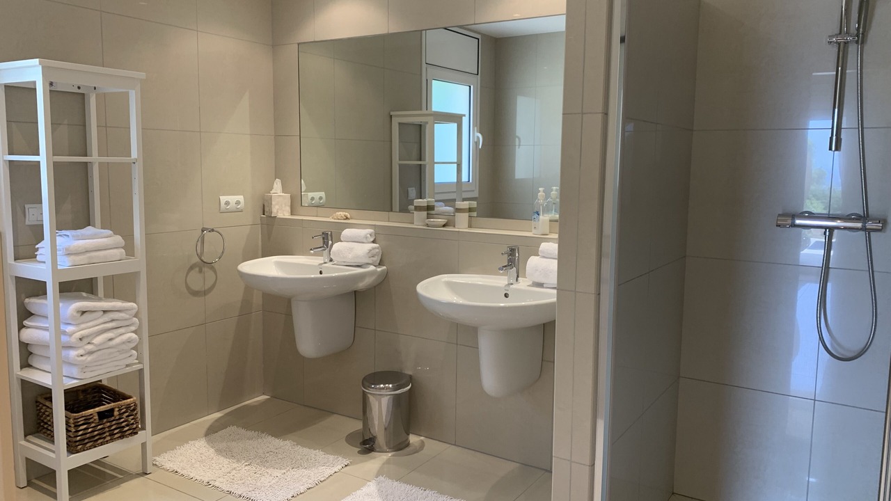 Photo of Bathroom in Palau-Saverdera