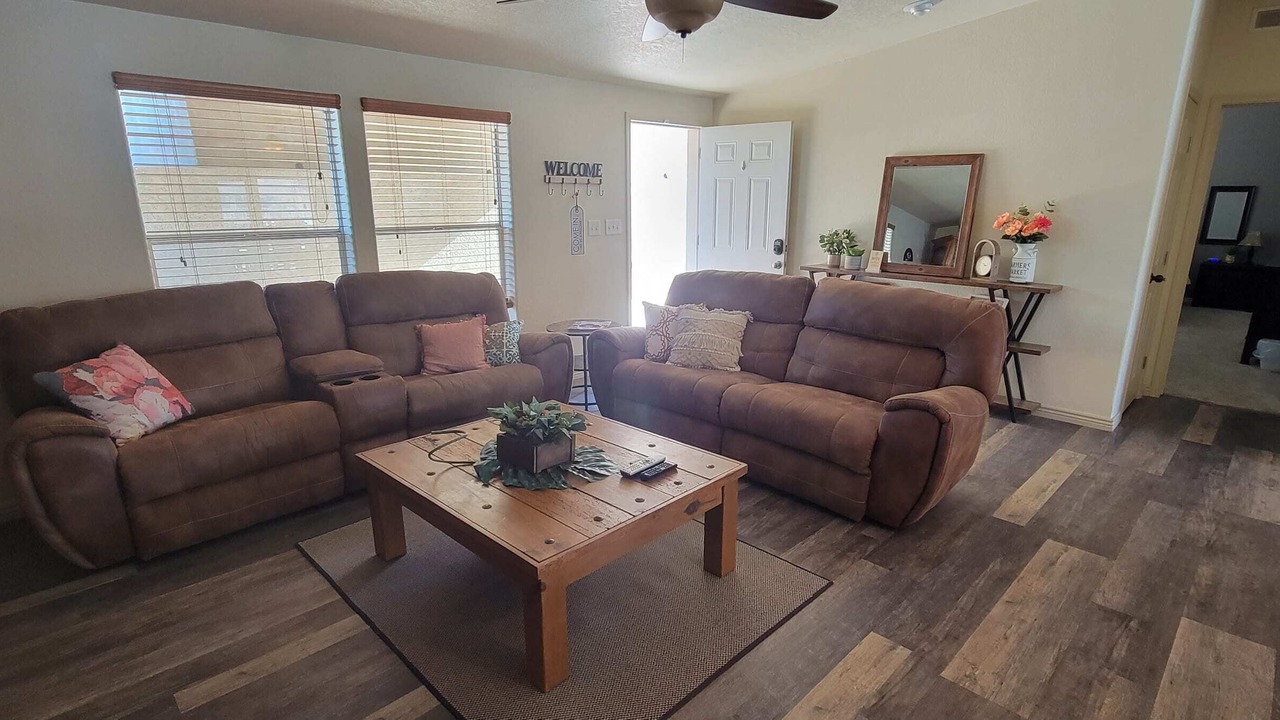 Photo of Livingroom in Parker Strip