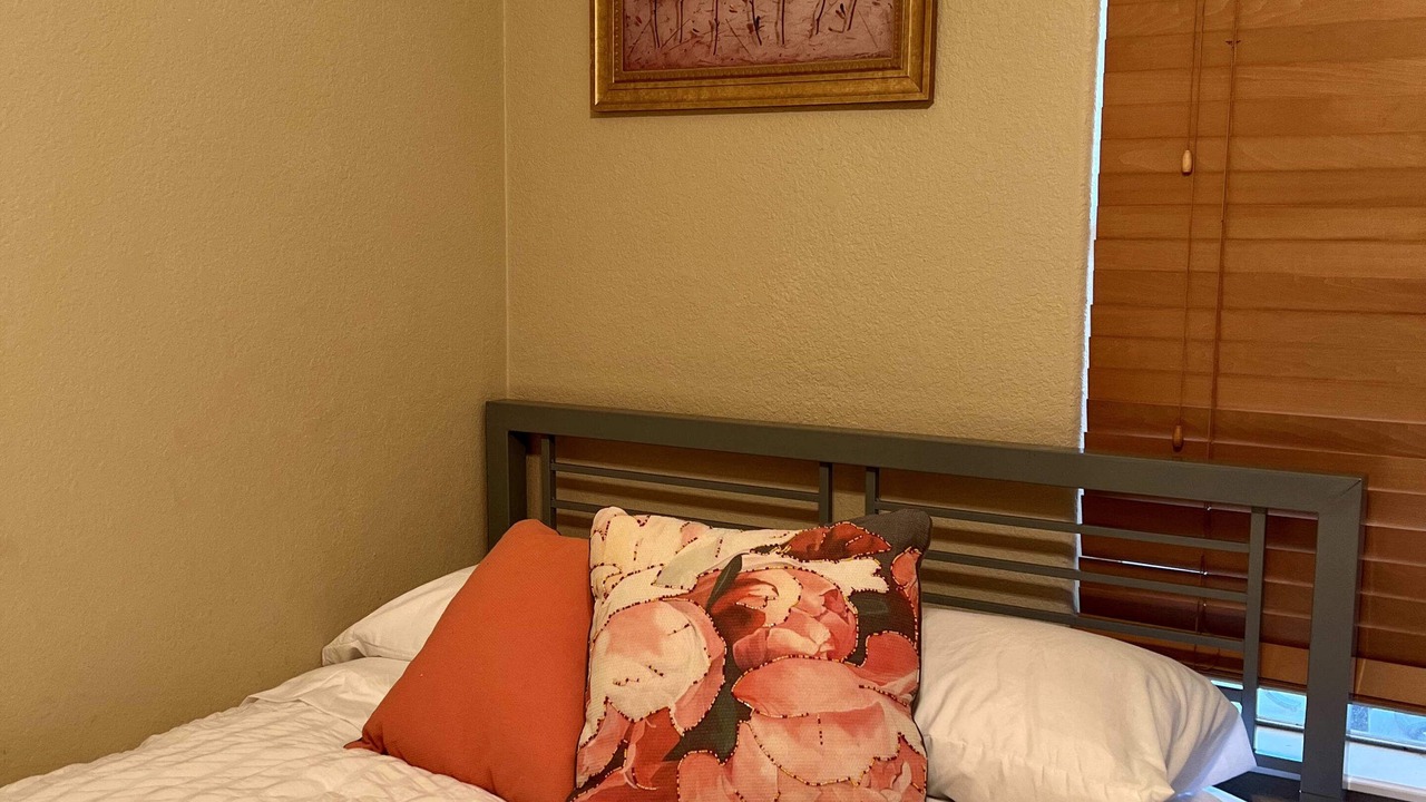 Photo of Bedroom in Parker Strip