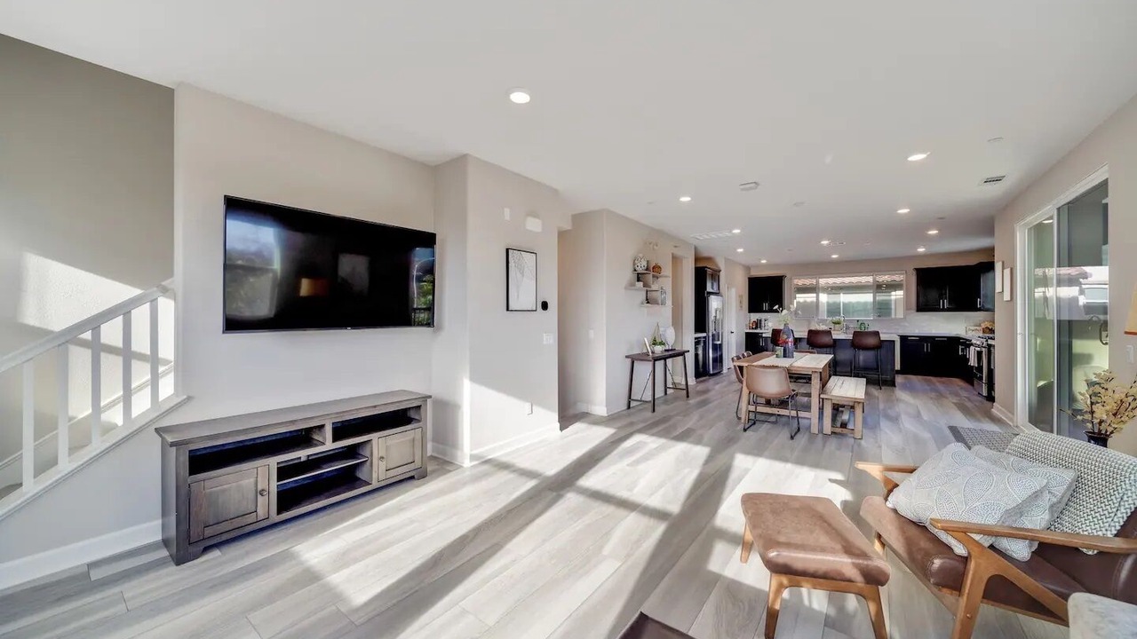 Photo of Livingroom in Ivey Ranch - Rancho Del Oro