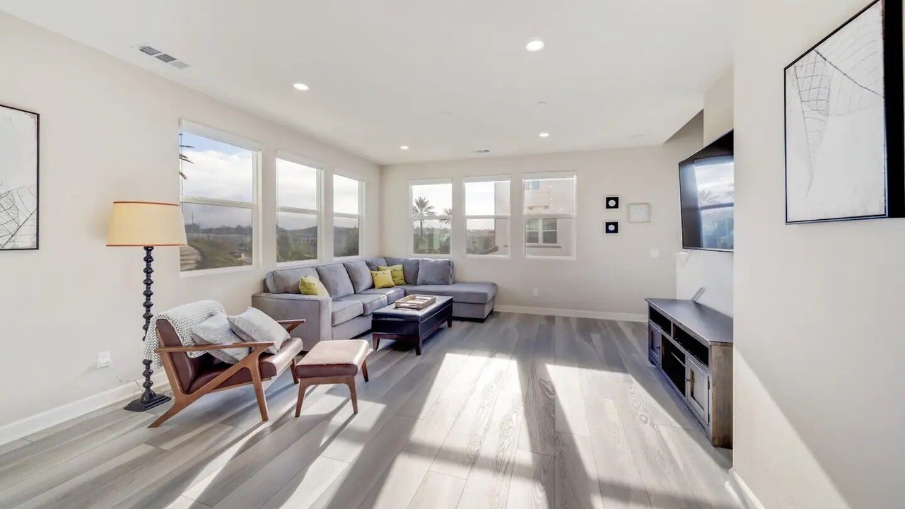 Photo of Livingroom in Ivey Ranch - Rancho Del Oro