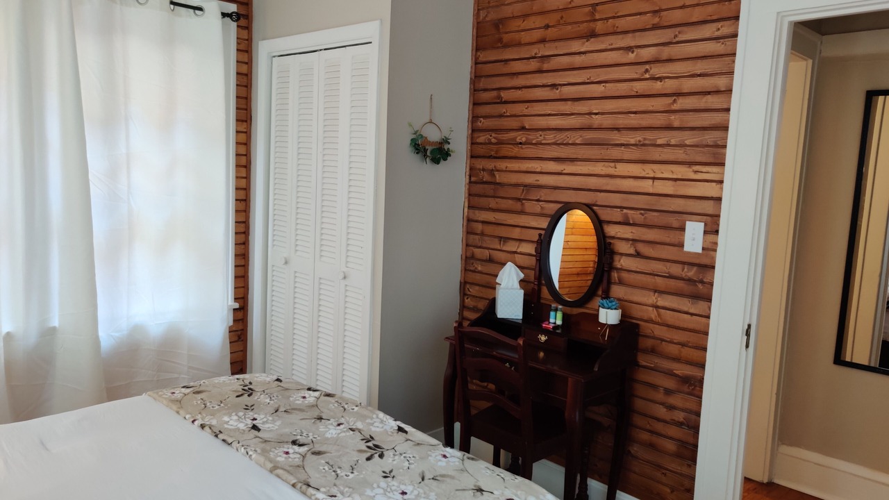 Photo of Bedroom in Avondale
