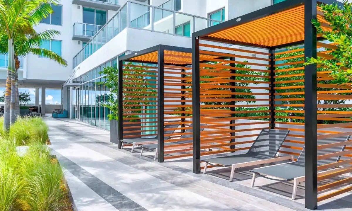 Photo of Patio Balcony in Northeast Miami