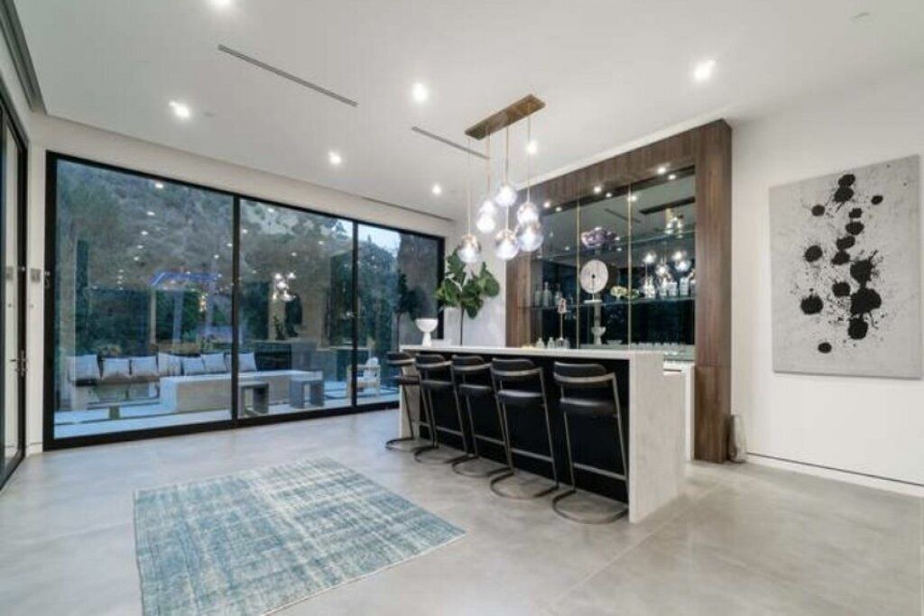 Photo of Others in Bel Air
