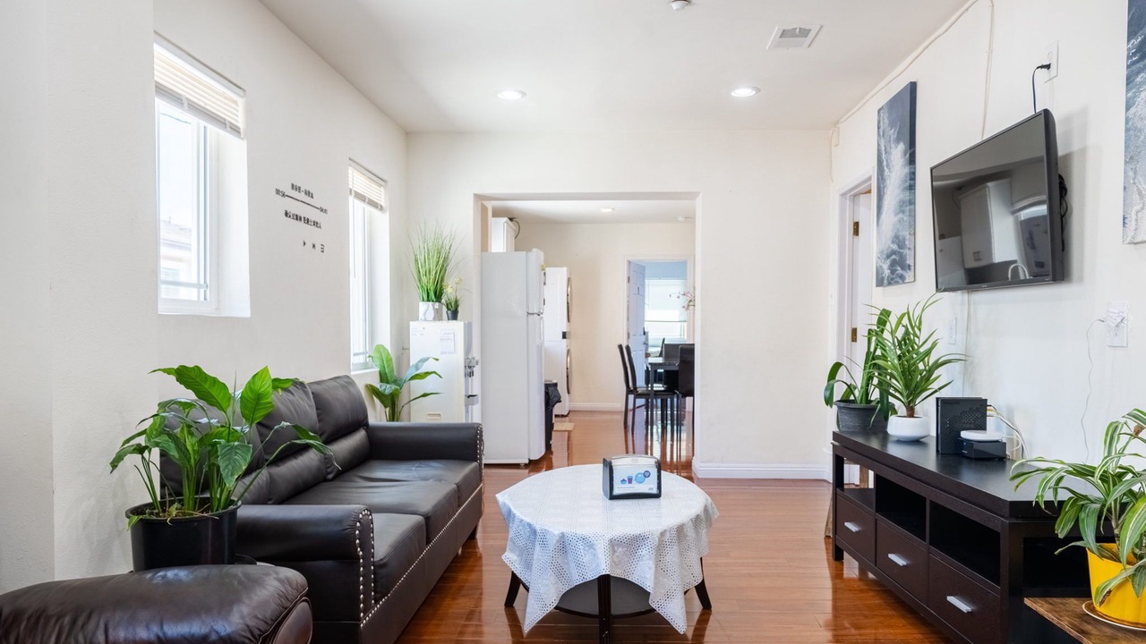 Photo of Livingroom in Monterey Park
