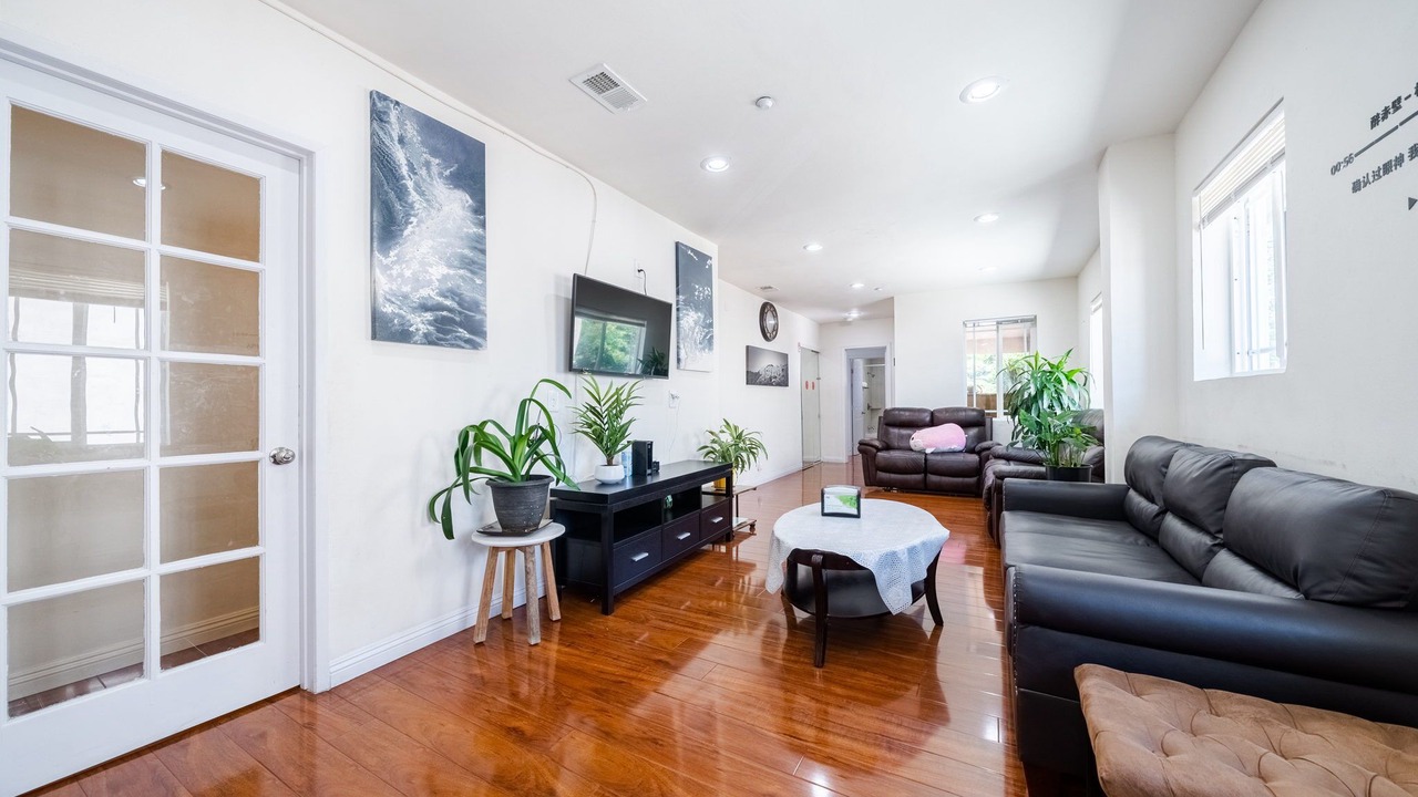 Photo of Livingroom in Monterey Park
